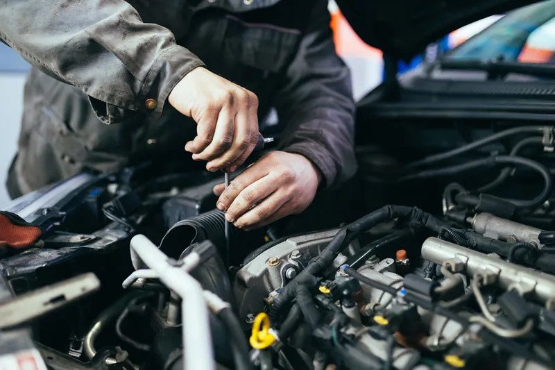 FIVE ERRORS MECHANICS FREQUENTLY COMMIT WHEN WORKING WITH SYNTHETIC OILS