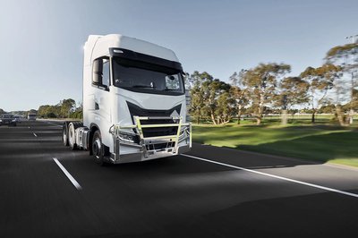 FLEET ROADSIDE PREPAREDNESS: ESSENTIAL TOOLS AND DRIVER GUIDANCE
